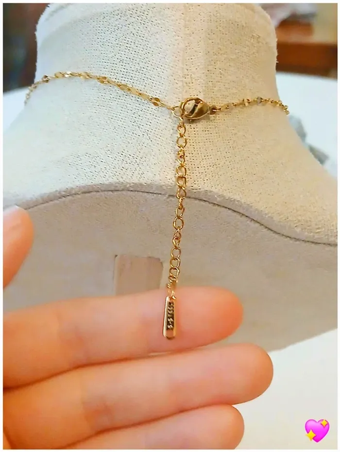 Collier Médaille Vierge Marie Doré – inspiration Zag - photo numéro 6