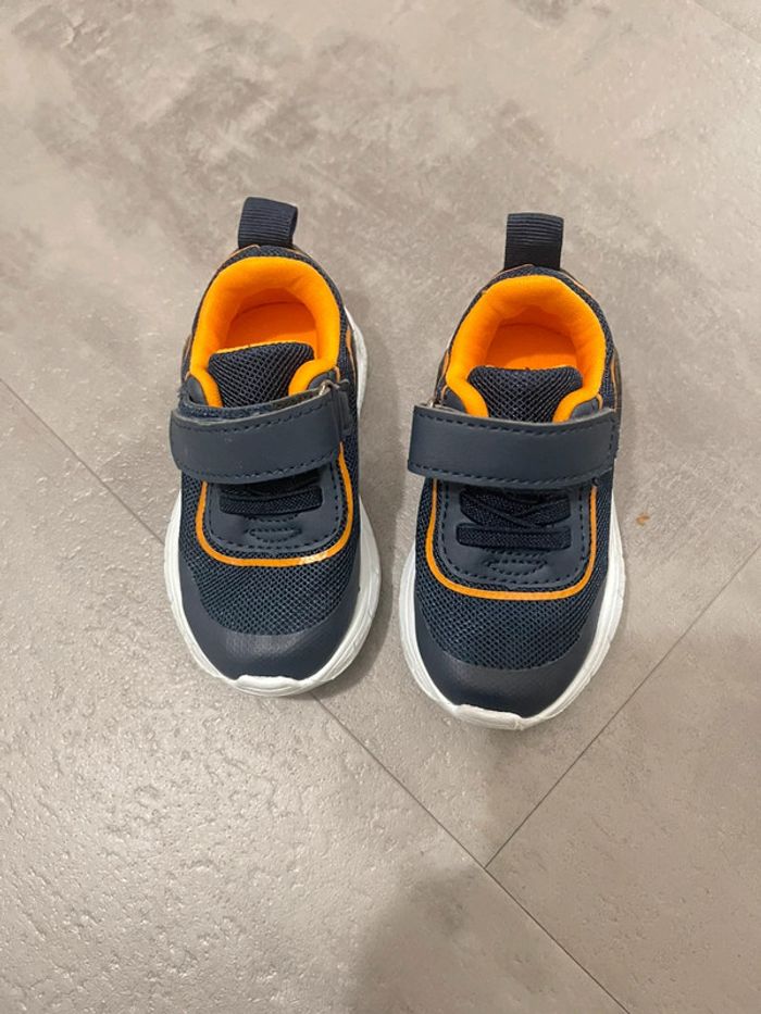 Chaussure garçon taille 20
