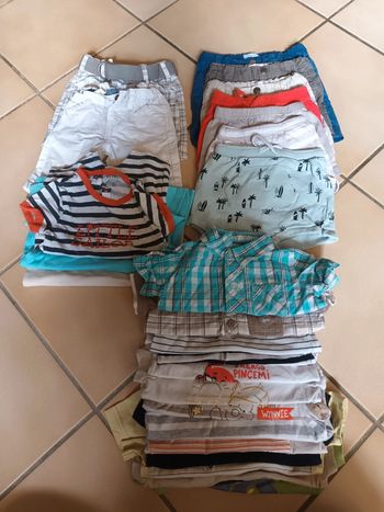 Lot de 25 vêtements 9 mois