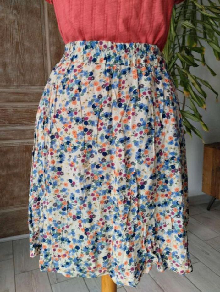 Jupe fleurie retro - photo numéro 2