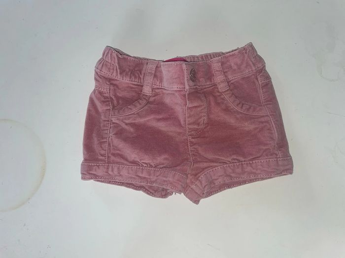 Short rose pale fille Young dimension 9-12mois