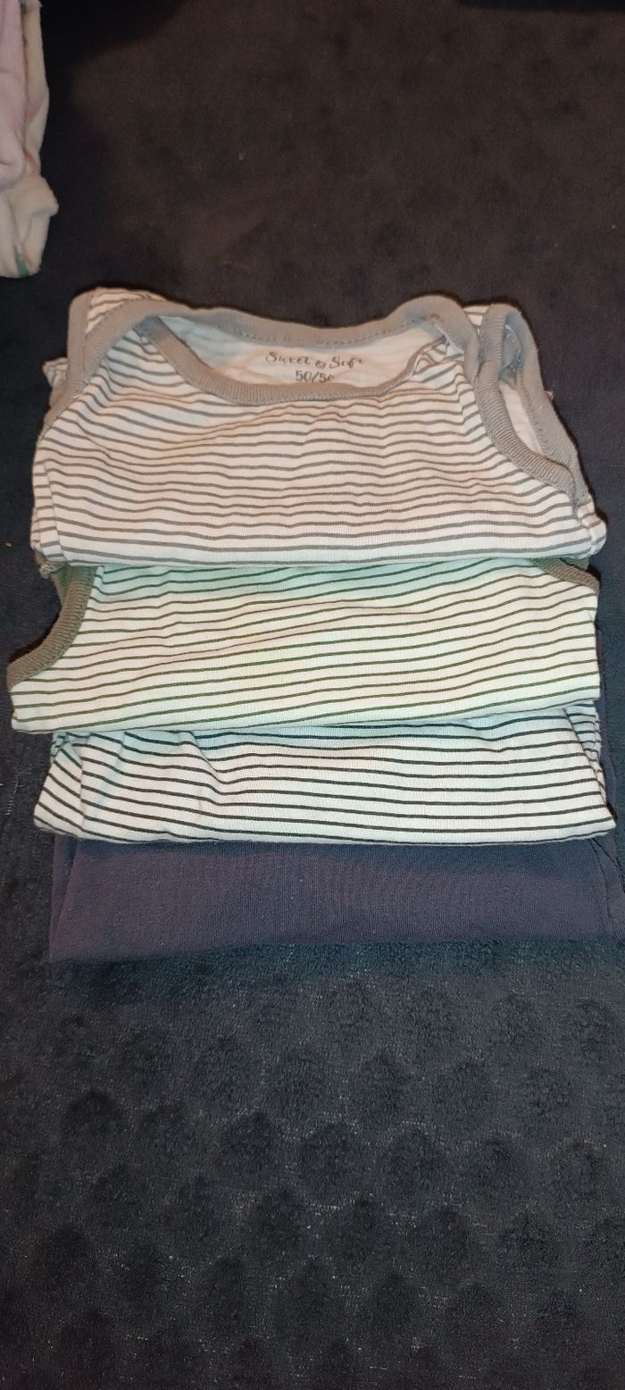 Lot de 4 bodies débardeur