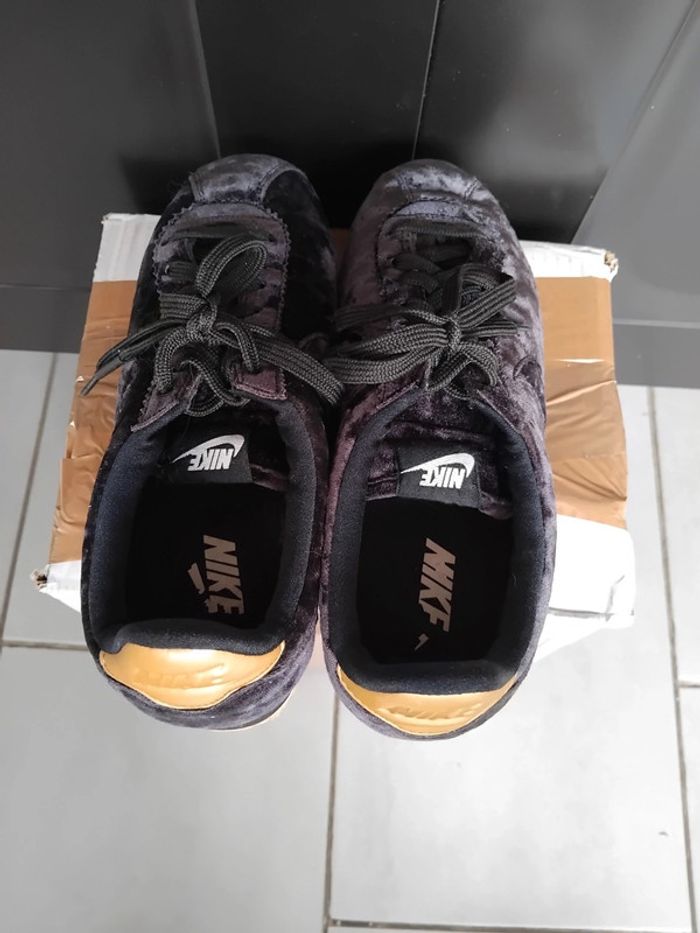 Baskets Nike taille 39 - photo numéro 5
