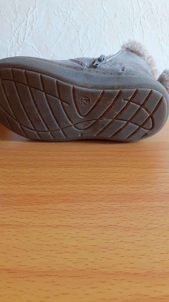 Bottes fourrées fille pointure 21 - photo numéro 3