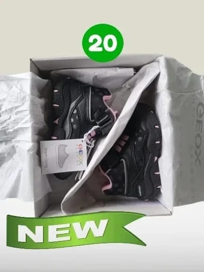Chaussures montantes Geox, pointure 20, neuves - photo numรฉro 12