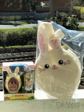 La cachette des oeufs et Bunny happy sac lapin