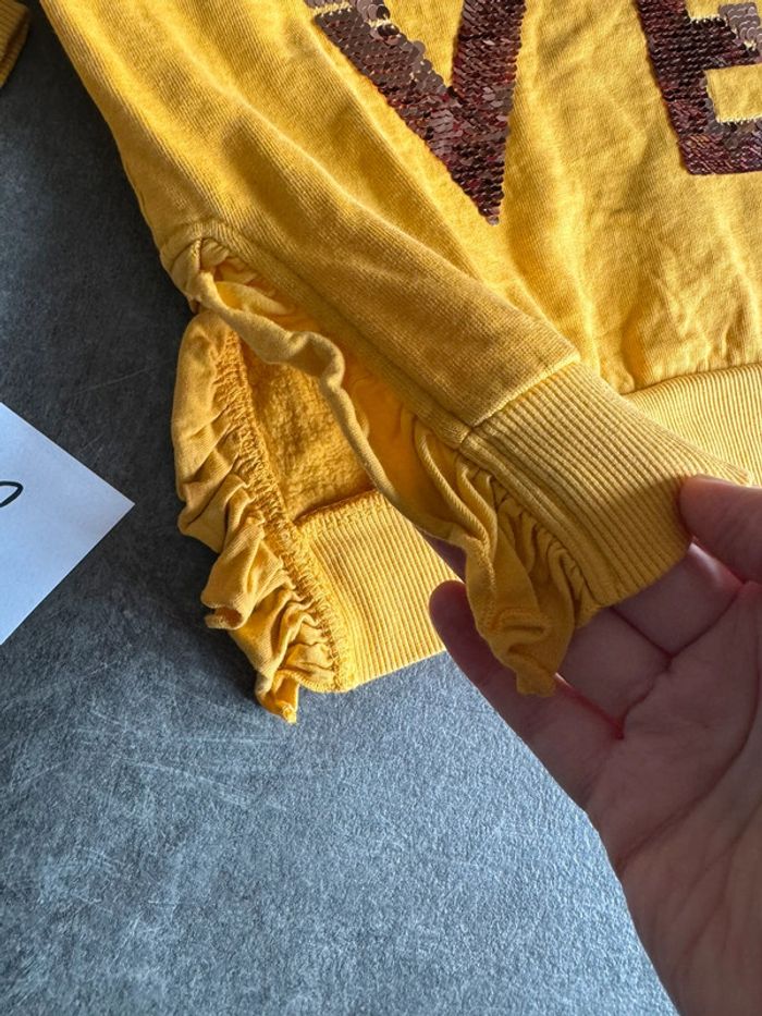 Pull love à sequins - photo numéro 2