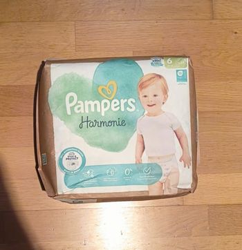 1 paquet de couches Pampers harmonie taille 6