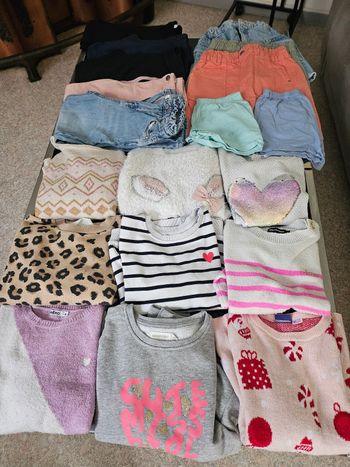 Lot de vêtements filles taille 7.8.ans