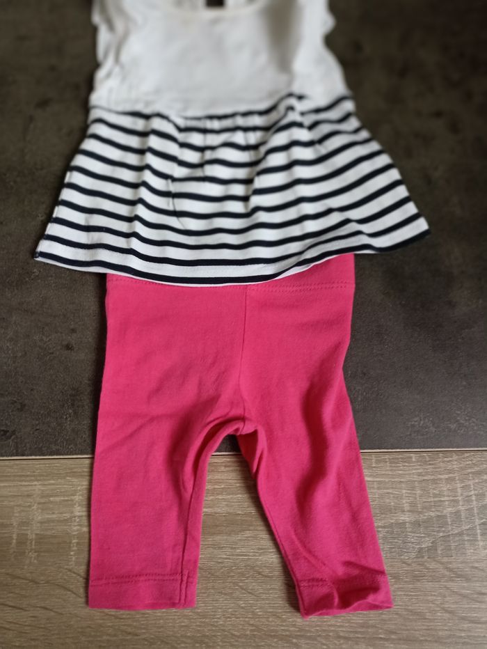 Le legging et la blouse - photo numéro 4