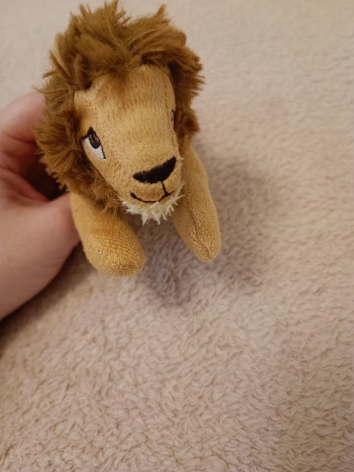 Peluche lion