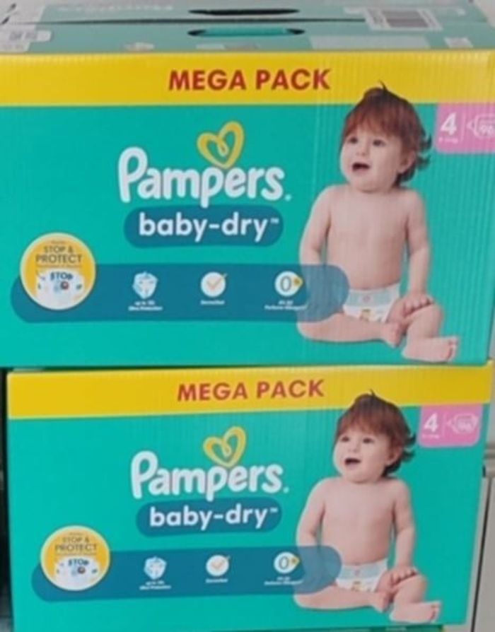 Couché pampers taille 4 neuf