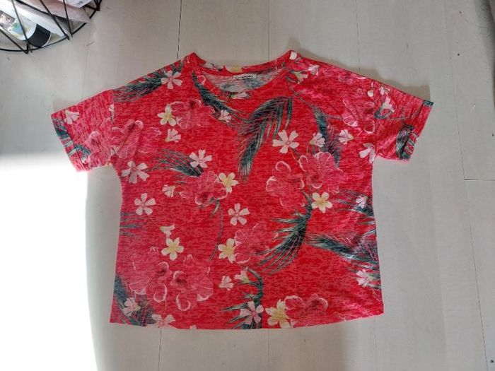 Tee shirt femme fleuri camaïeu