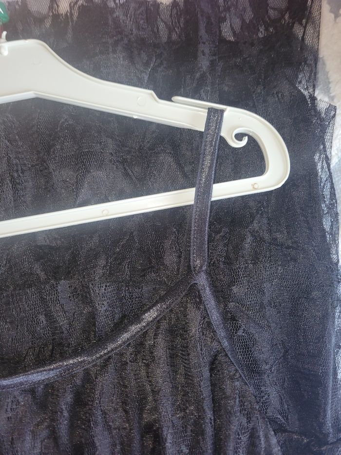Jolie robe en dentelle longueur 67 cm avec doublure a l'intérieur - photo numéro 7