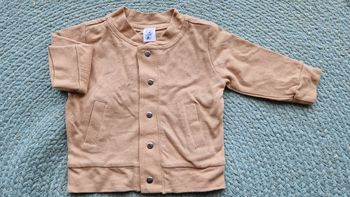 Gilet beige à pression- 3 mois - neuf