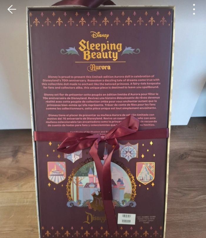 Poupée Aurore 70e anniversaire de Disneyland Resort en édition limitée, La Belle au Bois Dormant, 40,5 cm - photo numéro 5