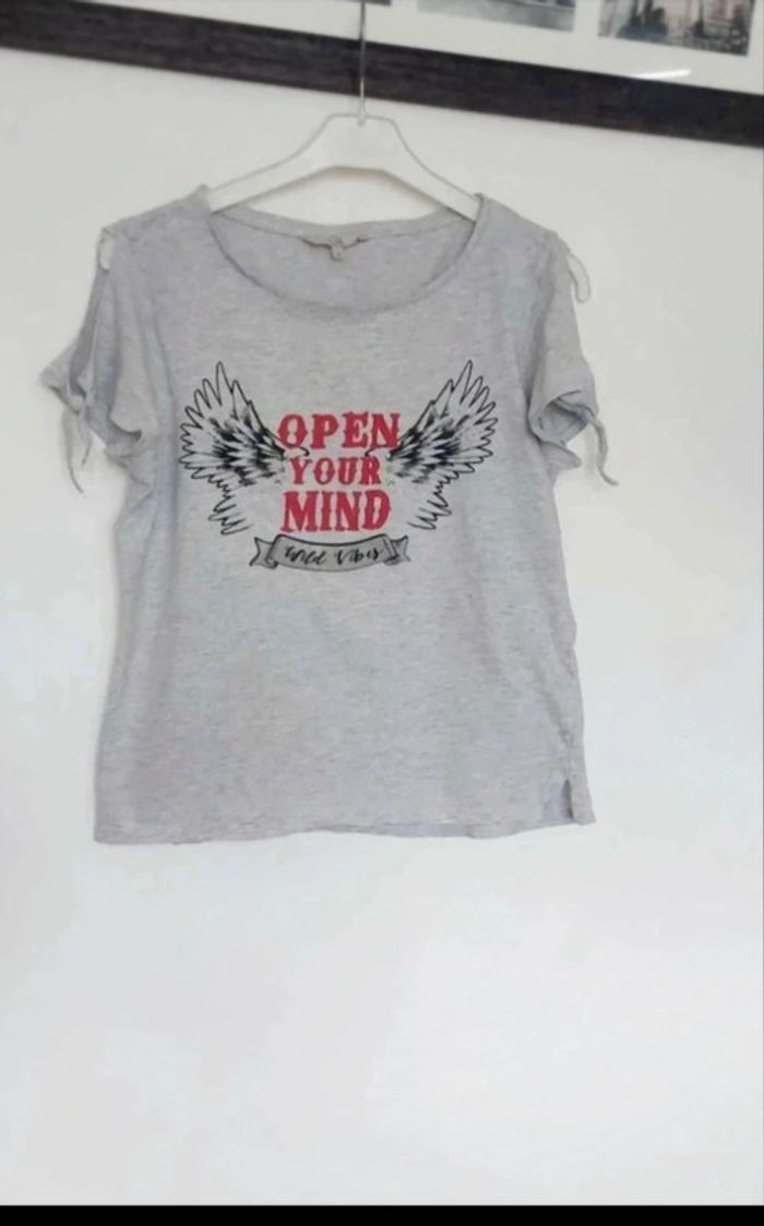 Tee-shirt femme T38-M épaules dénudées