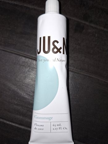 Gommage Corps "Flocons de Coco" - JU&N (Neuf)