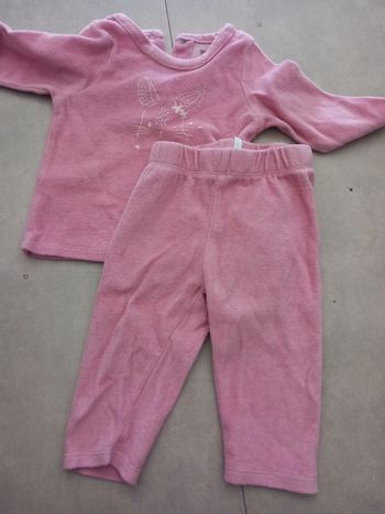 Haut pyjama 2 pieces 9 mois