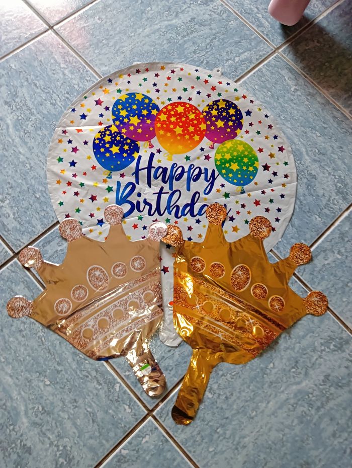 Ensemble ballons hélium joyeux anniversaire