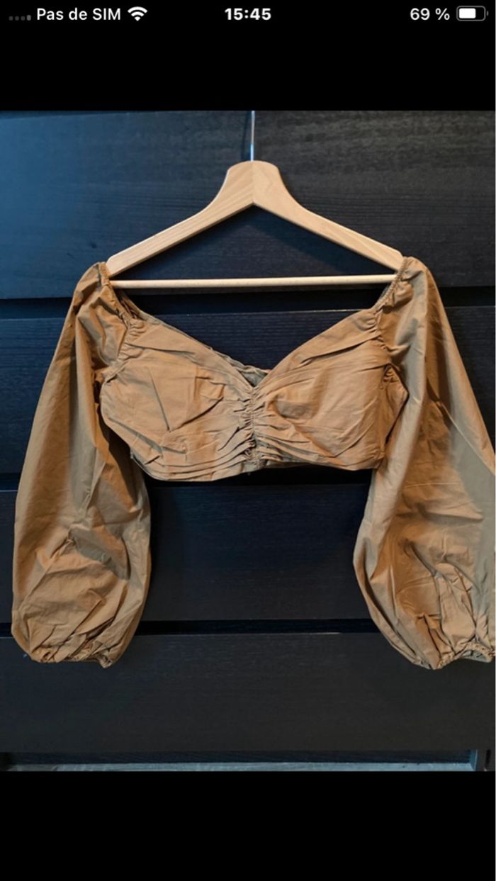 Top court Zara manches larges taille S comme neuf - photo numéro 1