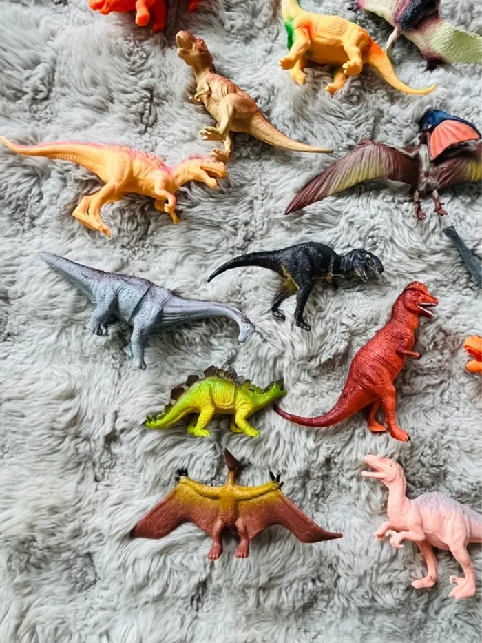 Lot dinosaures - photo numéro 2
