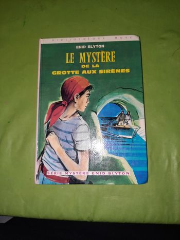 Le mystère de la grotte aux sirènes