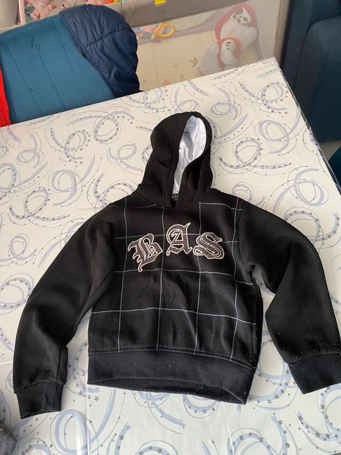 Pull à capuche 6 ans - photo numéro 2
