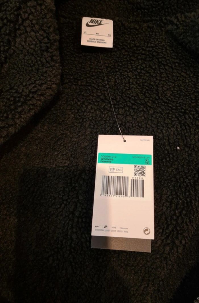 Veste Nike, taille XL Neuve - photo numéro 8