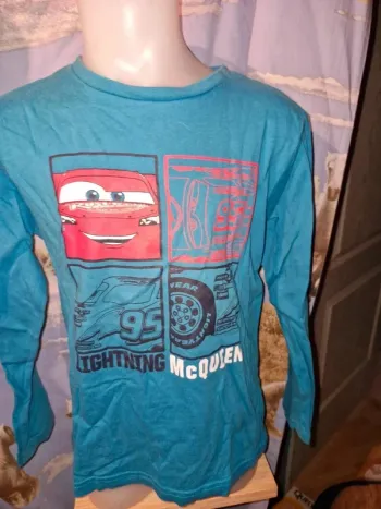 Haut manches longues cars 6/7 ans
