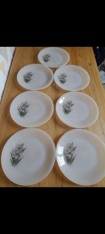 Petite assiette arcopal vintage