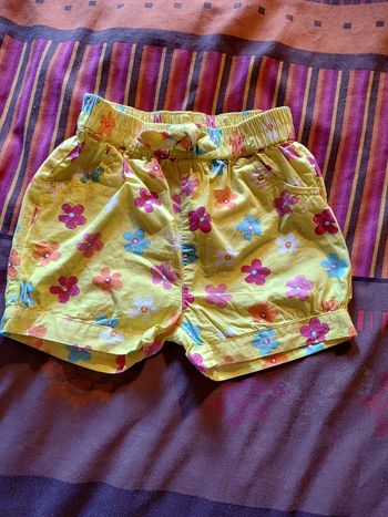 Short fleuri – Taille 86 cm