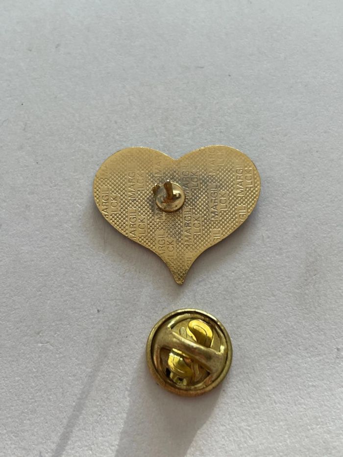 Pin’s cœur - photo numéro 2