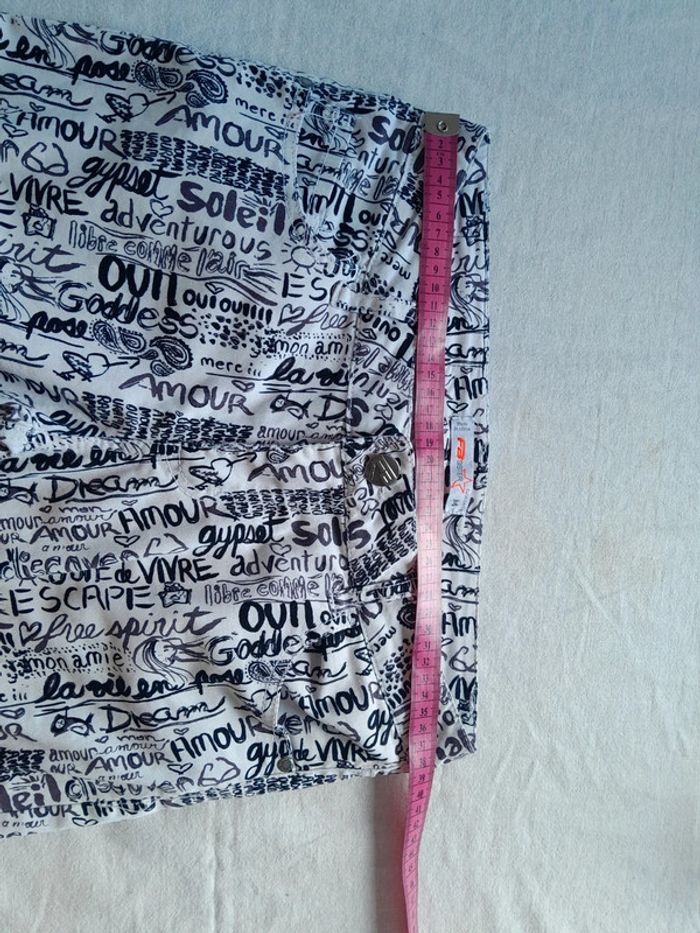 Pantalon slim taille basse imprimé FB sister très bon état - photo numéro 7