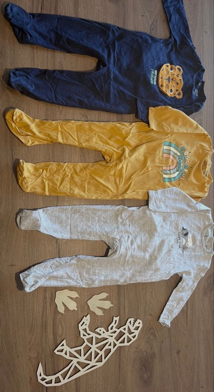 Lot de pyjamas - photo numéro 5