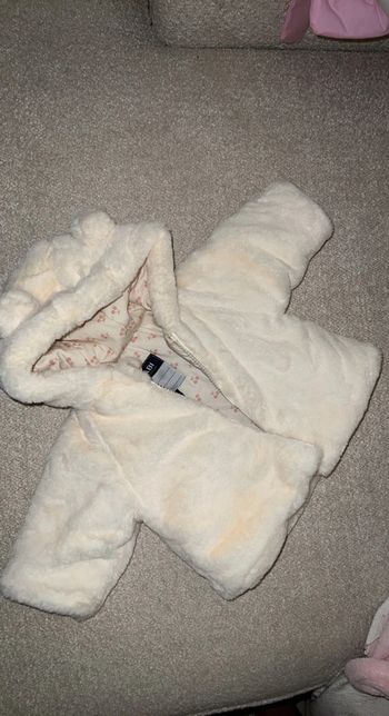 Manteau bb en fausse fourrure