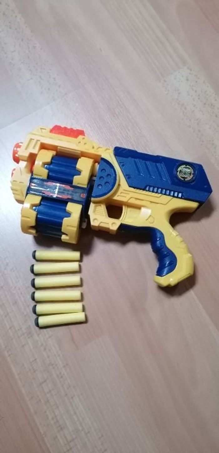 Nerf et munition