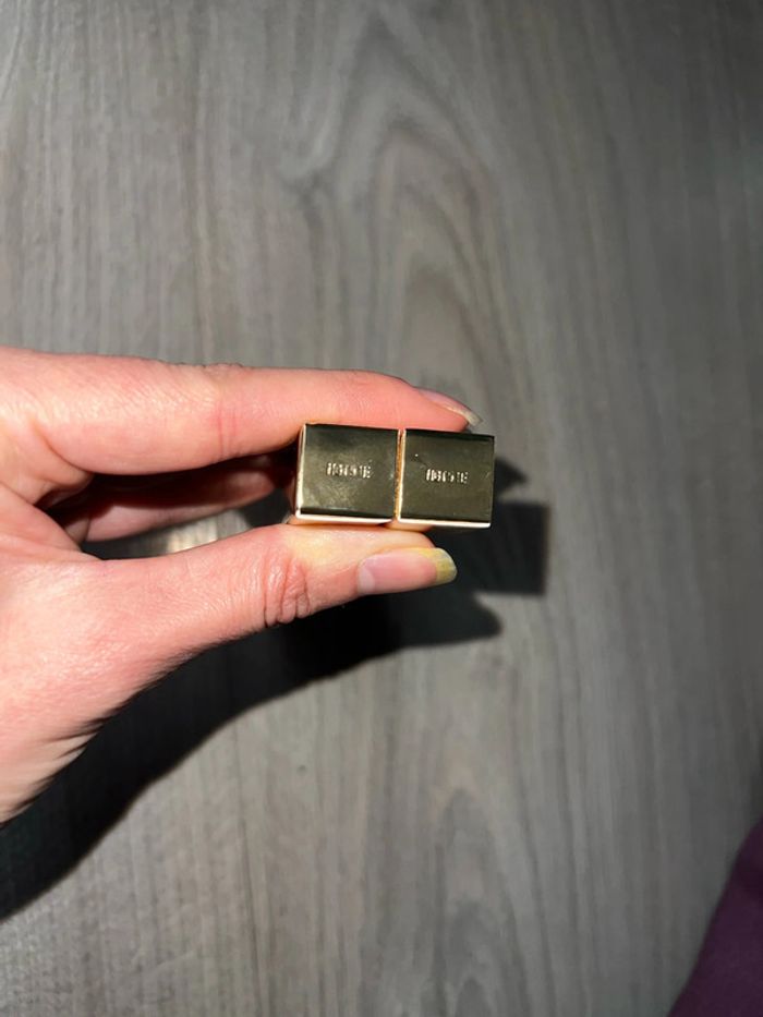Lot de 2 Crayon à lèvre avec taille crayon d’un côté ( neuf ) - photo numéro 4