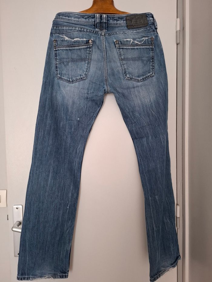 Jean Diesel troué - photo numéro 2