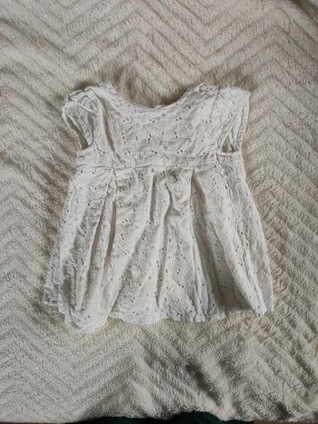 Robe blanche absorba 9 mois