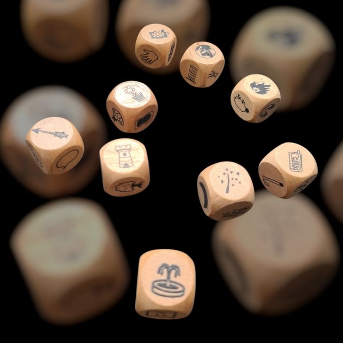 🎲 Set de 9 dés illustrés en bois + pochon + guide de jeu – L’imagination au bout des doigts !