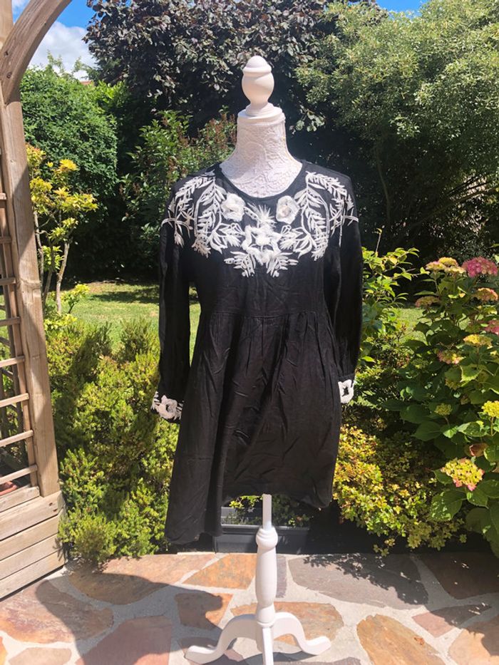 Robe Zara neuve taille XS - photo numéro 5