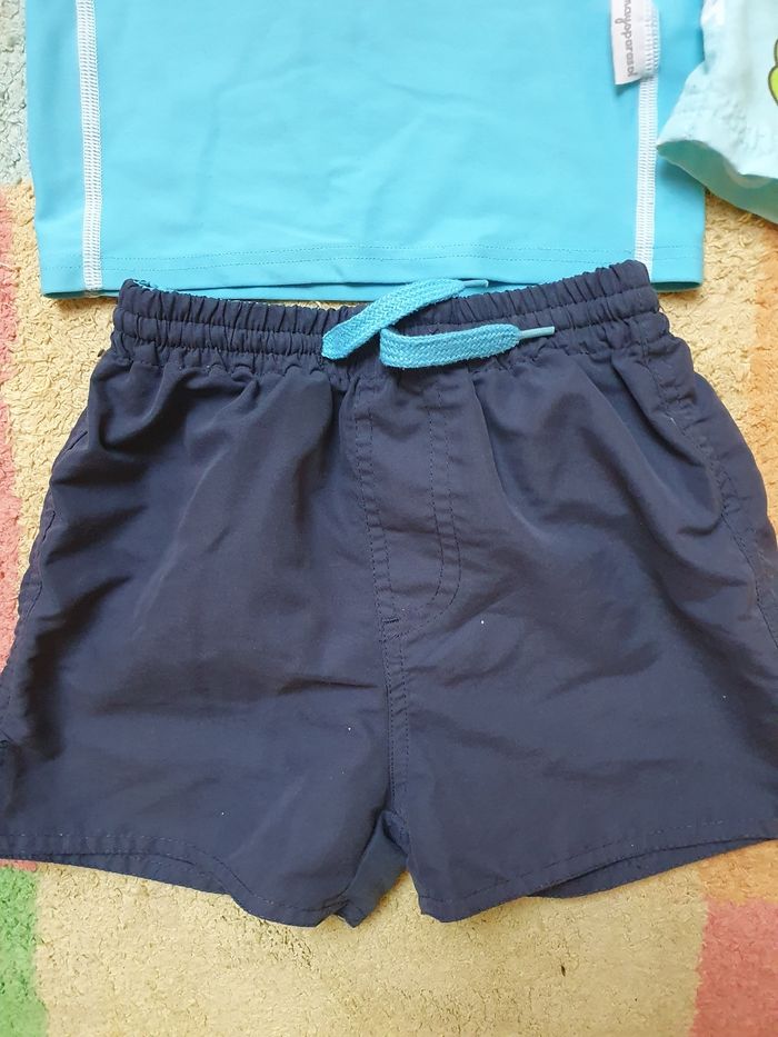 Lot 2 maillots de bain + 1 tee-shirt + 1 casquette - garçon- 3-4 ans - photo numéro 6