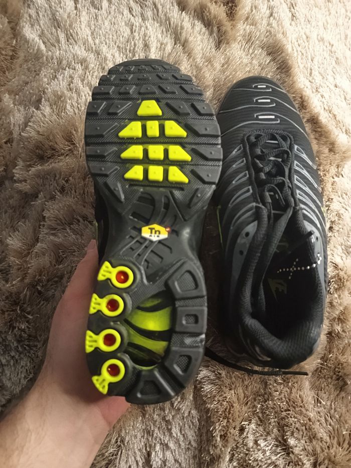 Tn noir et verte - Pointure 38 - photo numéro 4