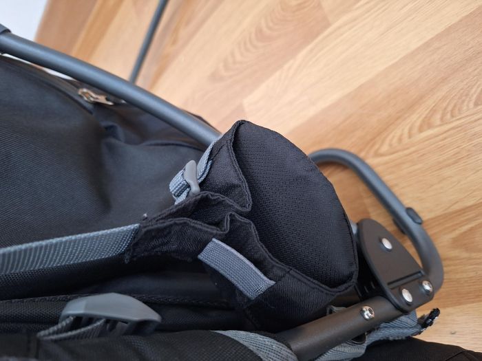 Porte bébé deuter  avec étriers repose-pieds - photo numéro 4