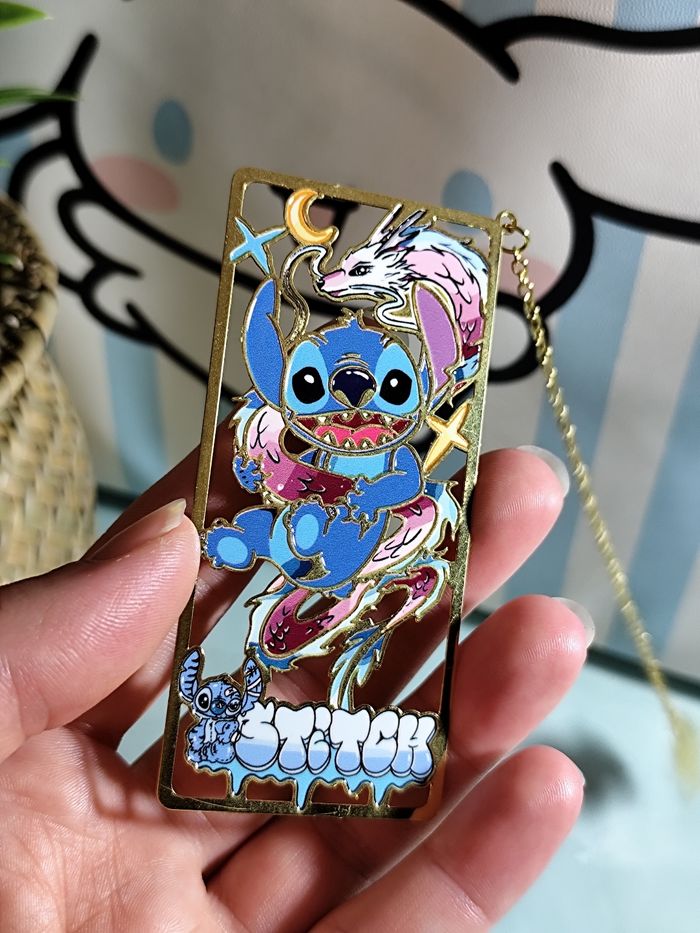 marque page en métal Disney Stitch dragon - photo numéro 2