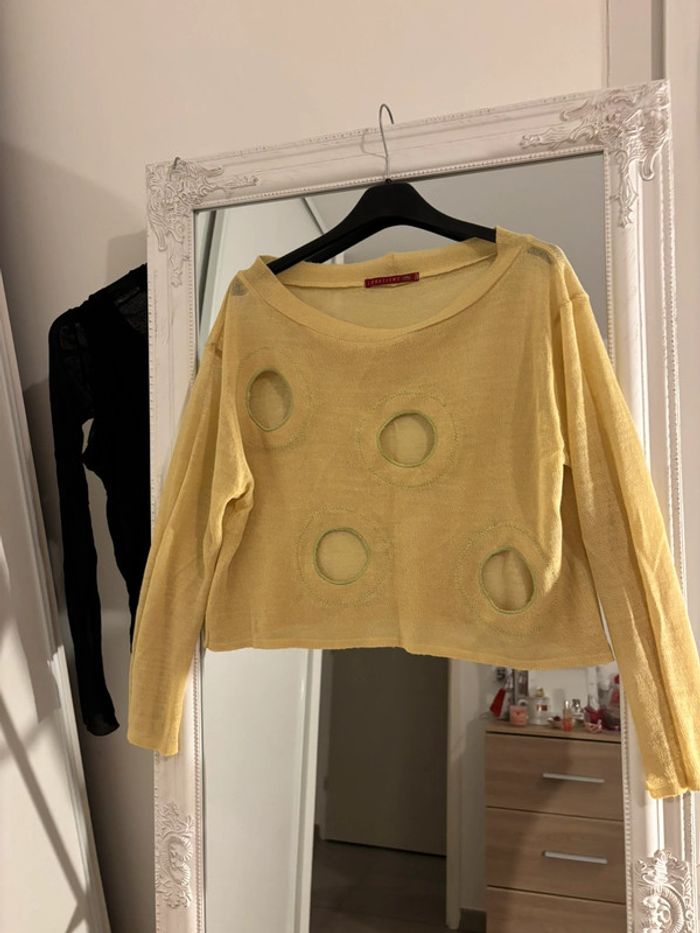 Pull ajouré jaune clair Lunatisme – look original