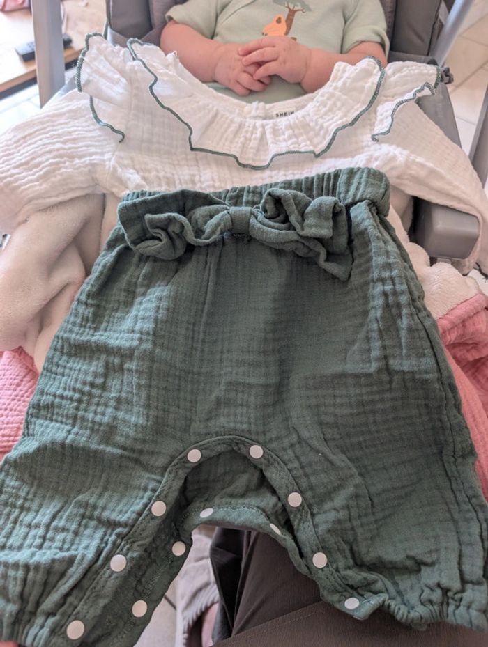 Combinaison bébé fille - photo numéro 2