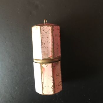 ancien rangement de fil à coudre * prix 2e* kiki60230