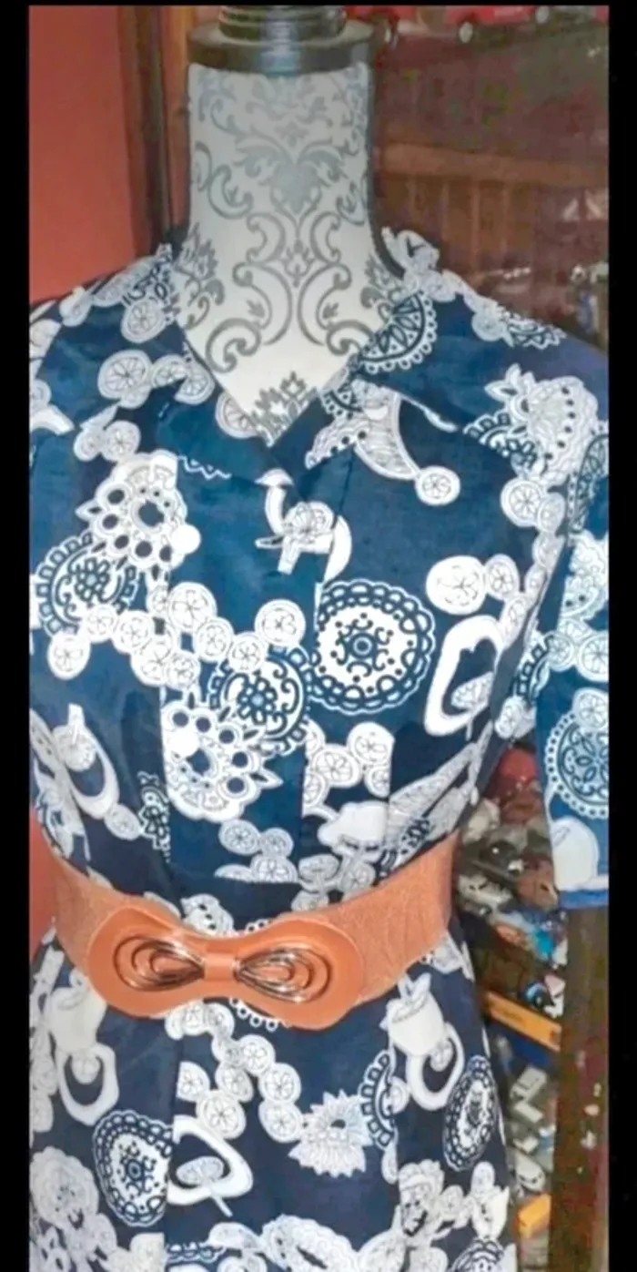 Robe bleu marine à motifs T40 vintage - photo numéro 2